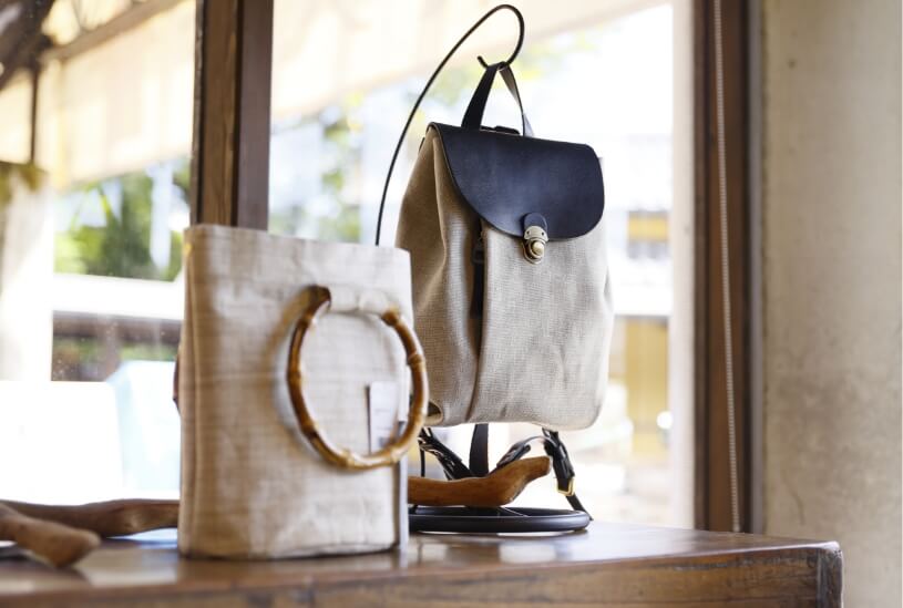 麻の肩掛けバック