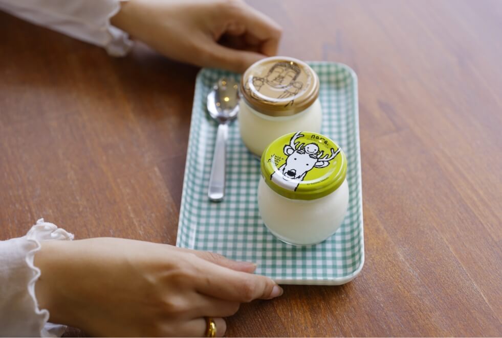 大仏プリンの蓋の柄に注目