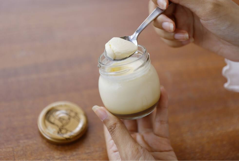 なめらかで濃厚な口当たりの大仏プリン