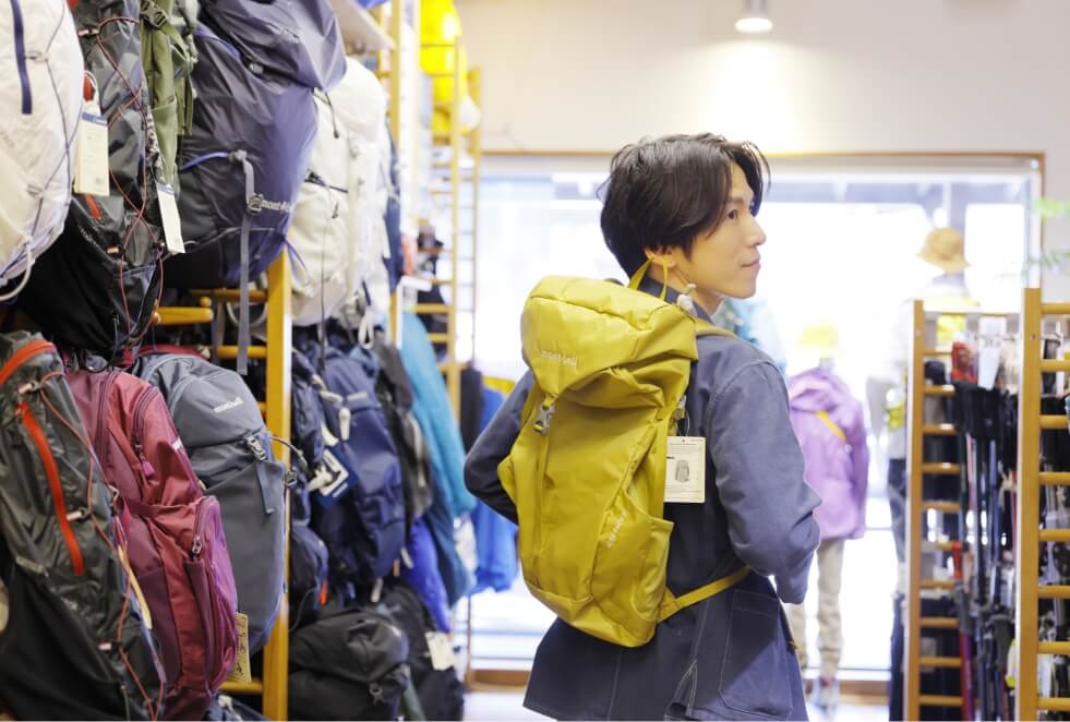 アウトドア用リュックも展示