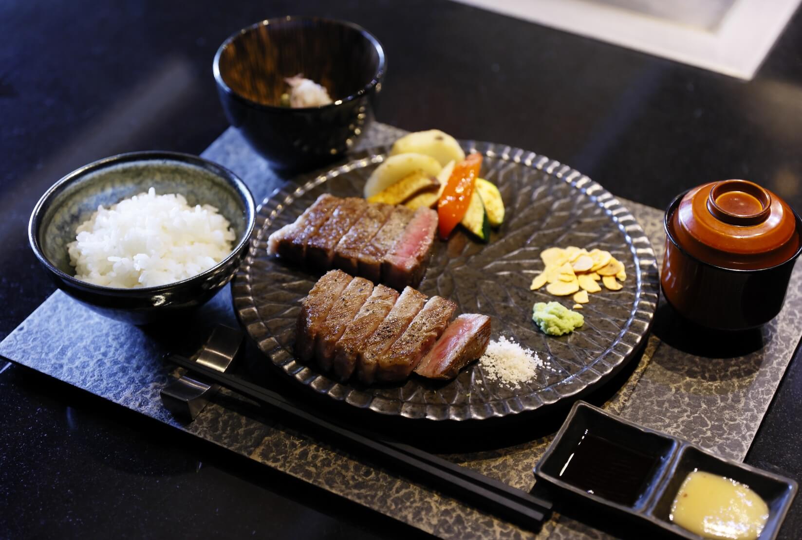 山形牛と神戸牛のランチ