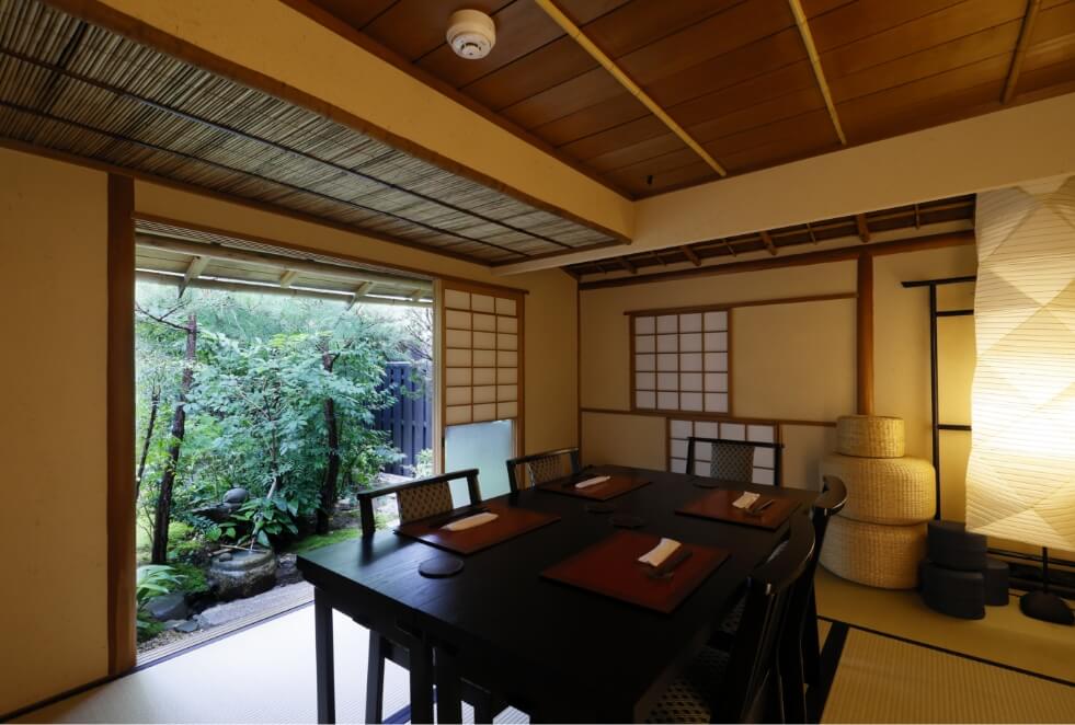 旧茶室を改装した個室